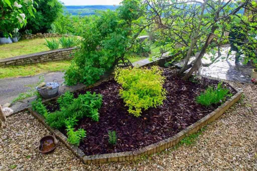 4* Vue Sur La Colline De Vezelay Villa Saint-Pere  Exterior photo